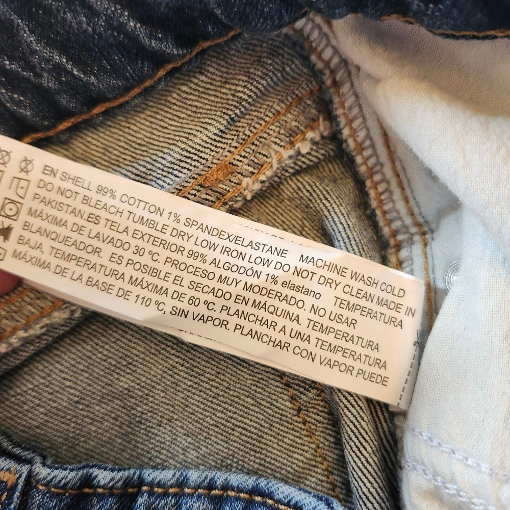 Size 29 Forever 21 Embroidered Jean Shorts - Picture 4 of 4